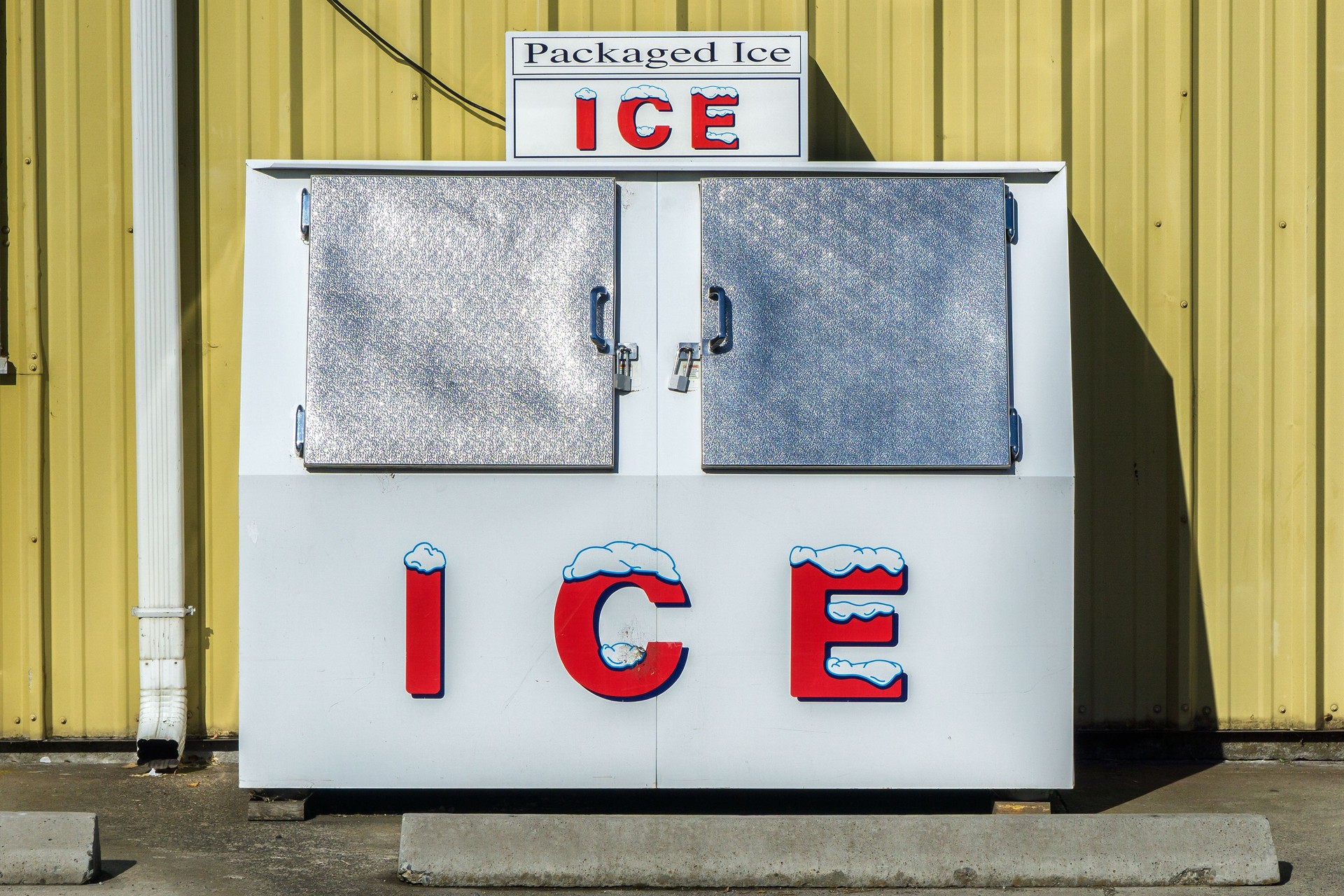 Outdoor Ice Freezer